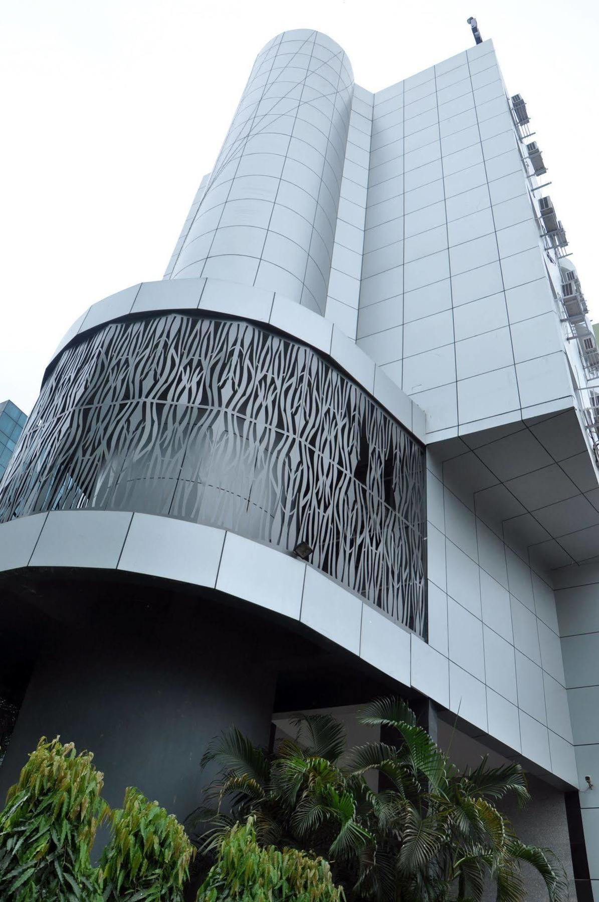 Indismart Hotel Calcuta Exterior foto
